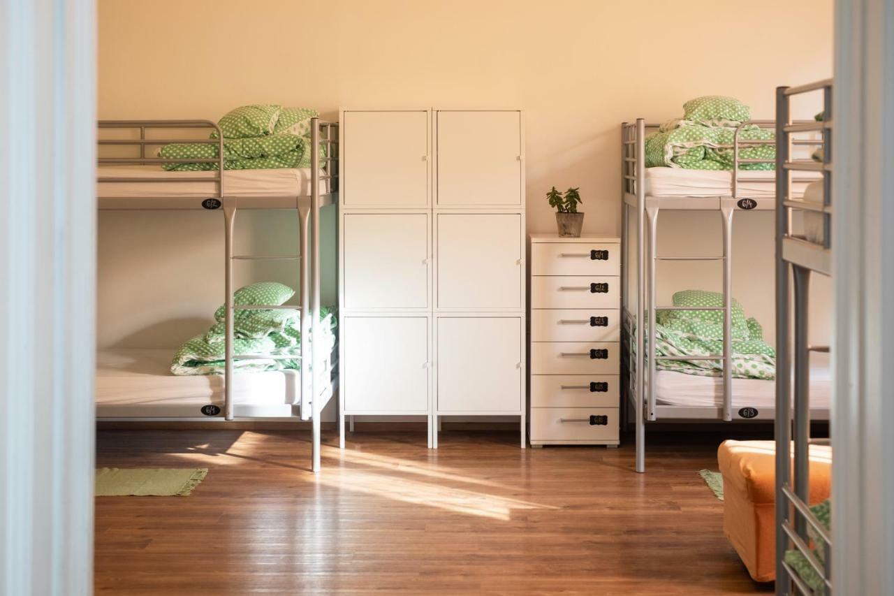 Single Bed 6-Bed Dormitory Room