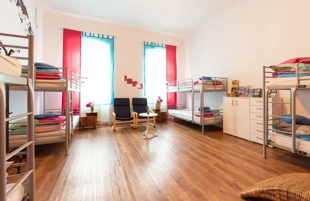Fluxus Hostel-1